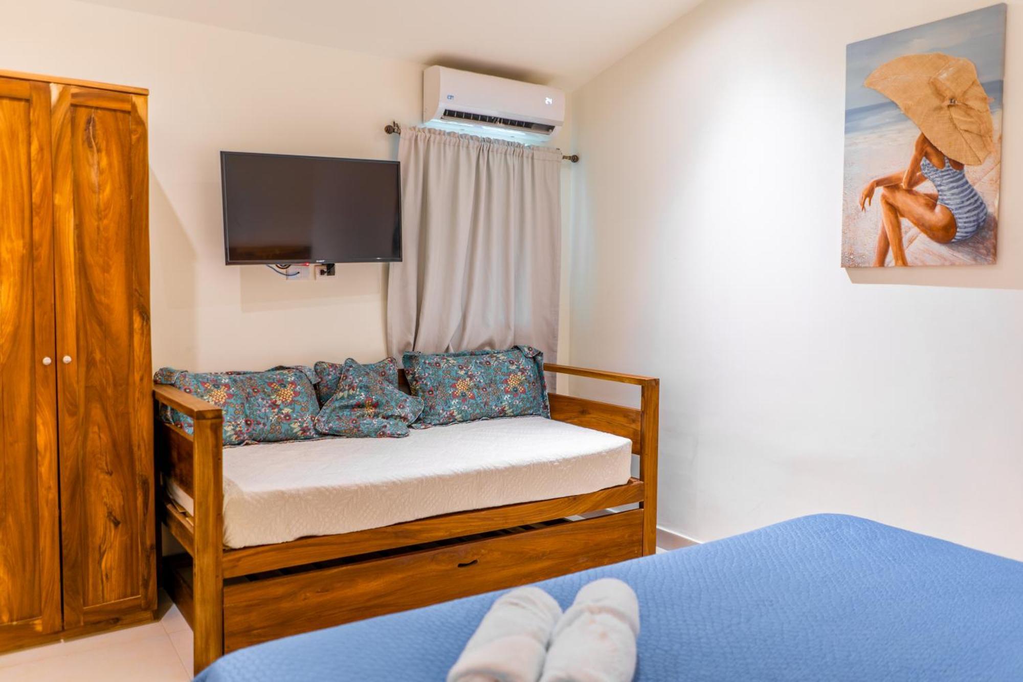 Playa Santa Teresa  Banana Beach Bungalows מראה חיצוני תמונה